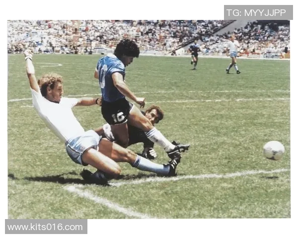 巴国足球明星的辉煌历程与成就回顾及其对足球事业的影响