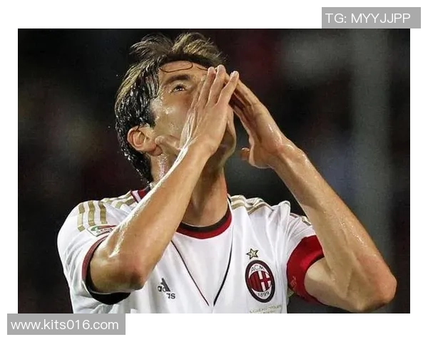 回顾0304年足球明星的辉煌岁月与传奇故事 回顾0304年足球明星的辉煌岁月与传奇故事