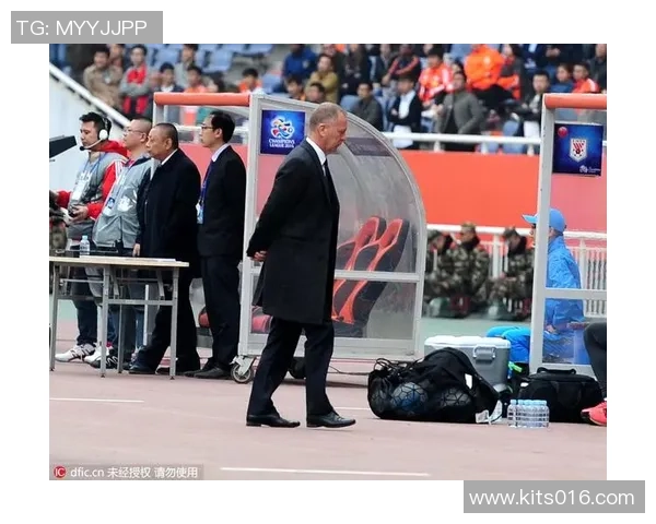 成都与杭州足球队的速度对决赛后分析与战术反思 成都与杭州足球队的速度对决赛后分析与战术反思